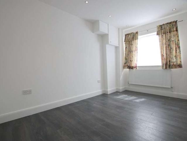Flat for rent in Harlesden, Greater London