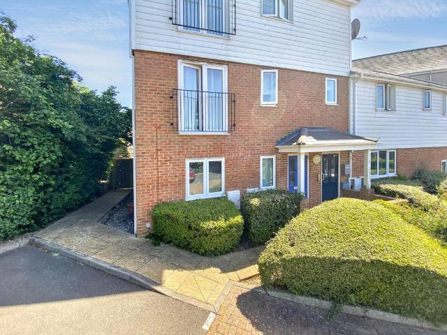 Flat for sale in Orchard Heights, Bridgefield