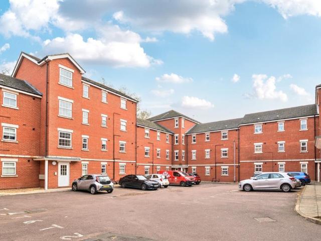 Flat for sale in Grantham, Barholm