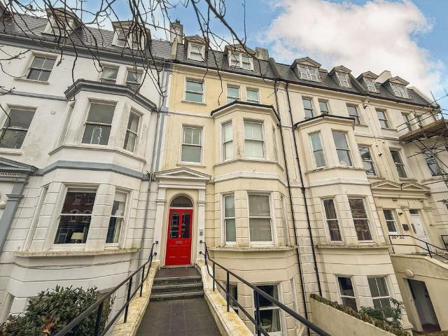 Flat for sale in Eastbourne, East Sussex
