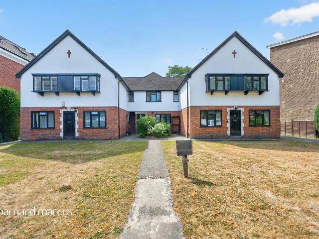 Flat for sale in Greater London