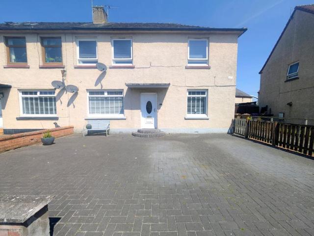 Flat for sale in Irvine, Scotland