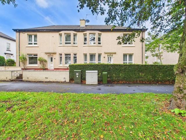 Flat for sale in Knightswood, Scotland