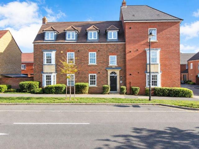 Flat for sale in Bedford Meadows Phase 2, Bedford