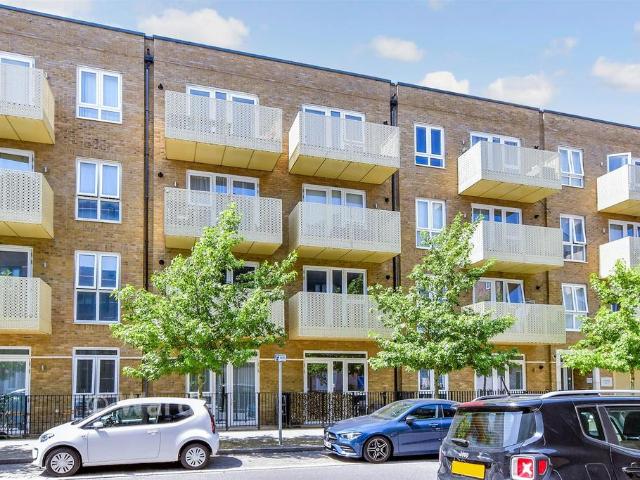 Flat for sale in Troy Town, Rochester