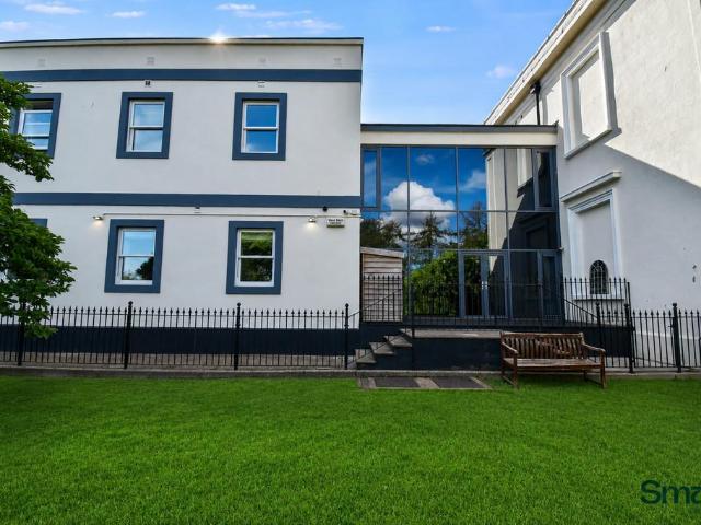 Flat for sale in Redhills, Exeter