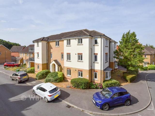 Flat for sale in Midway, Kent