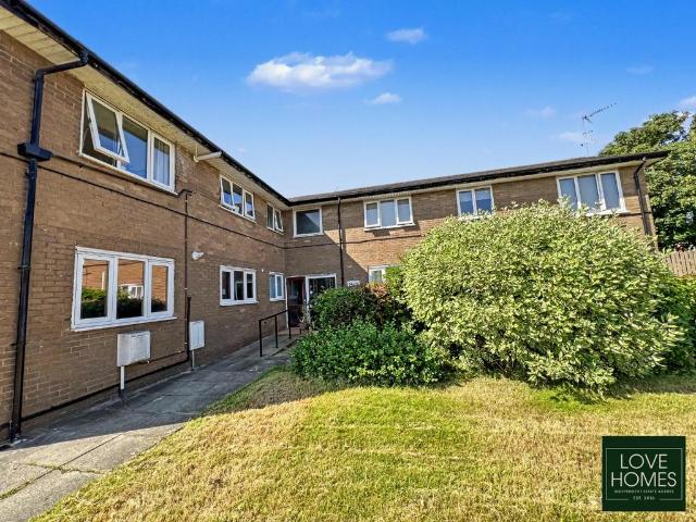 Flat for sale in Cabus, Lancashire