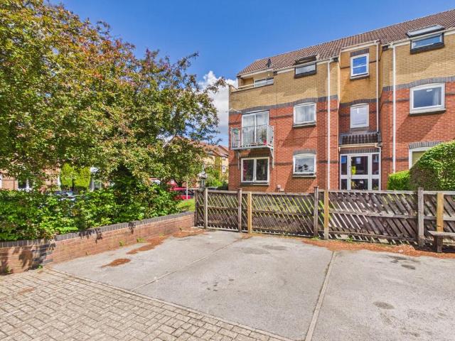 Flat for sale in Haddon, East Midlands