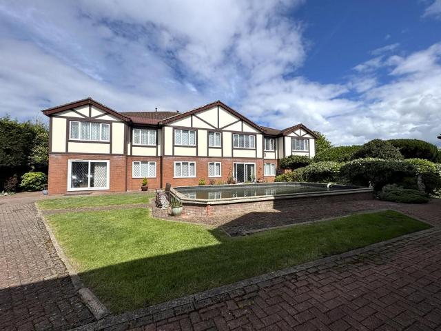 Flat for sale in Marshside, Southport