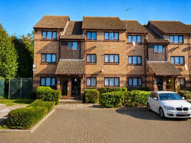 Flat for sale in Greater London