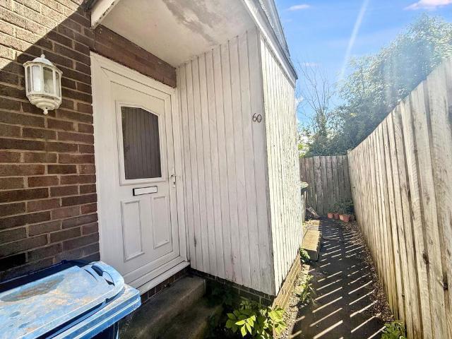 Flat for sale in Oxclose, Washington