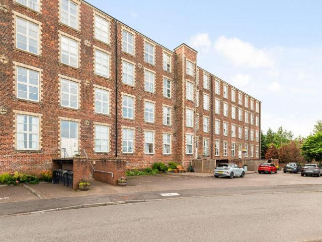 Flat for sale in Cambusbarron, Torbrex