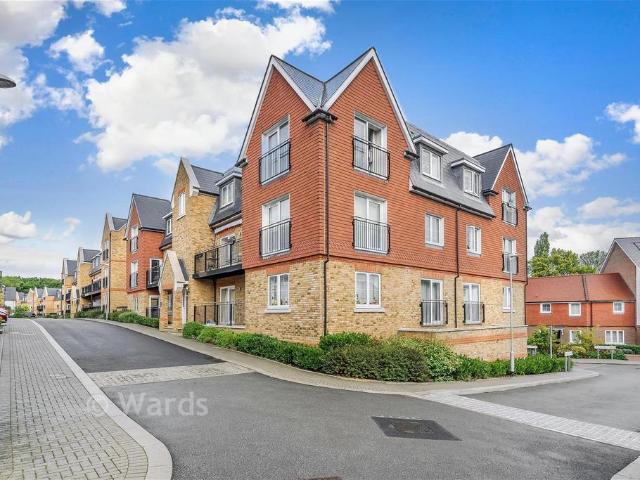 Flat for sale in The Butts, Kent