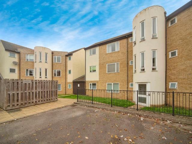 Flat for sale in Chedburgh, Suffolk