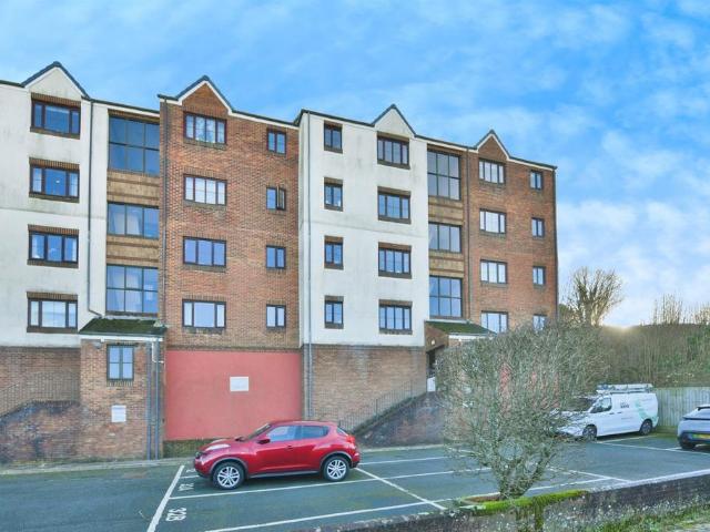 Flat for sale in Mount Wise