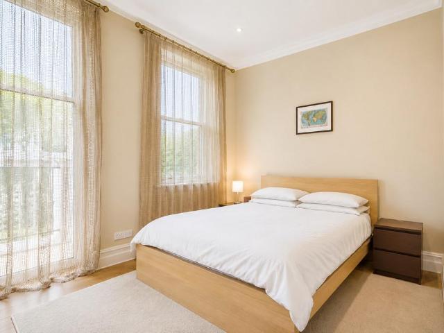 Flat for sale in Notting Hill, Greater London