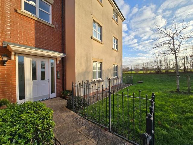 Flat for sale in New Duston, Duston