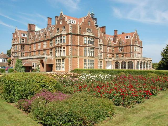 Flat for sale in Walton, Eastbridge