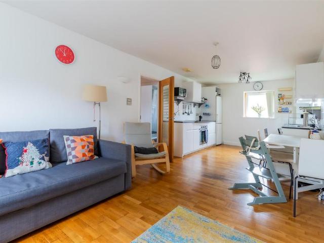 Flat for sale in City Centre, Falcon Lodge
