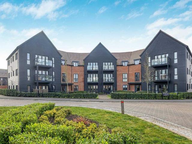 Flat for sale in Henley-on-Thames, Berrick Salome