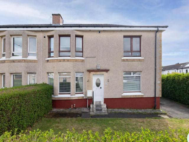 Flat for sale in Carntyne, Scotland