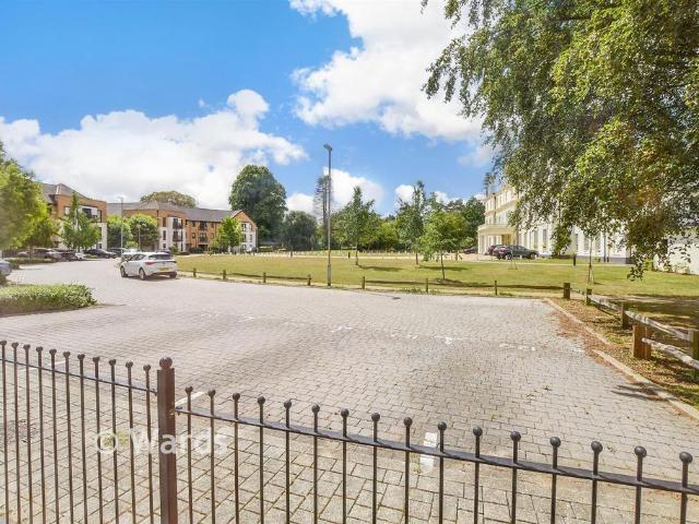 Flat for sale in Leybourne, Bourne Vale