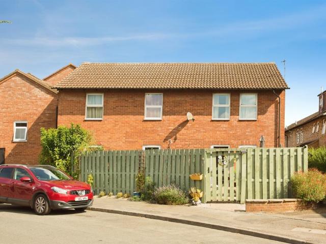 Flat for sale in Chesterton, Arbury