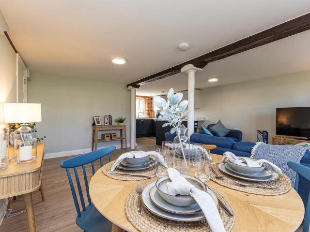 Flat for sale in Chelmondiston, Suffolk