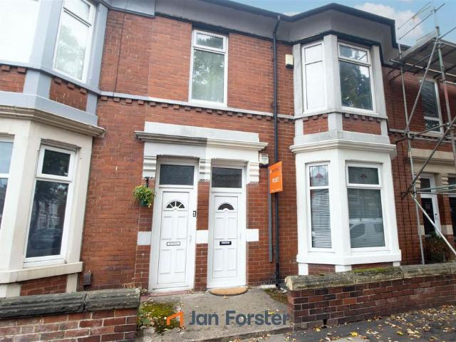 Flat for sale in North Shields, North Tyneside