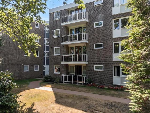 Flat for sale in Branksome Chine, Canford Cliffs