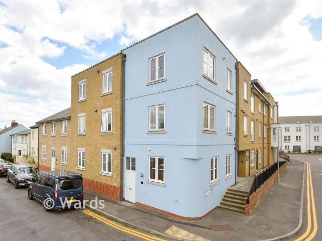 Flat for sale in Middle Deal, Ash