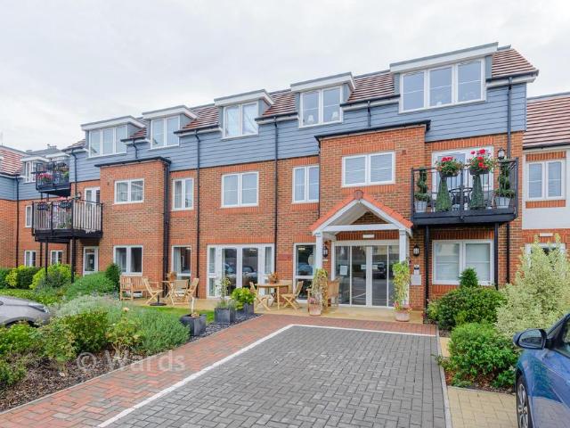 Flat for sale in Gillingham