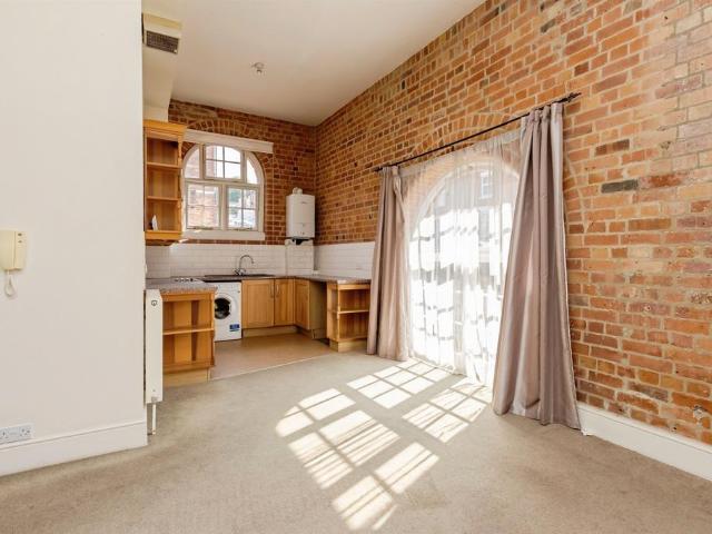 Flat for sale in Gedling