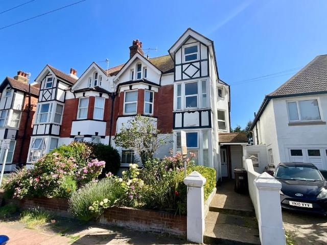 Flat for sale in Central, Heathlands