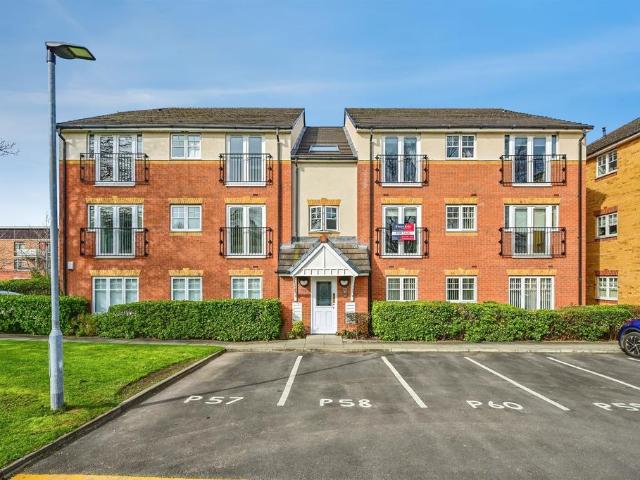 Flat for sale in Wavertree Green, Calderstones