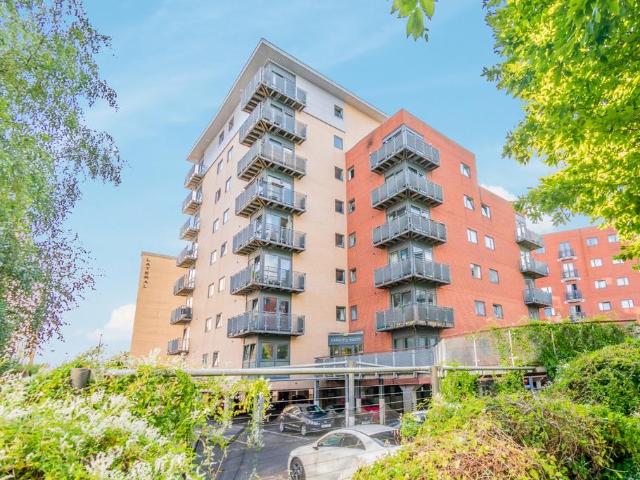 Flat for sale in Holbeck, West Yorkshire