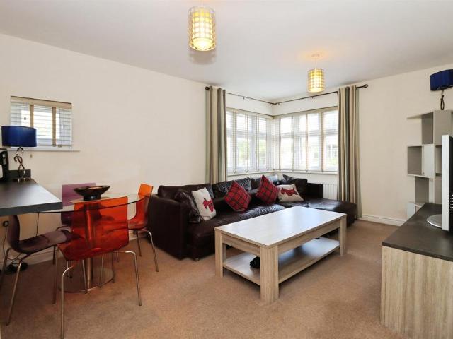 Flat for sale in Feckenham, City Of Bristol