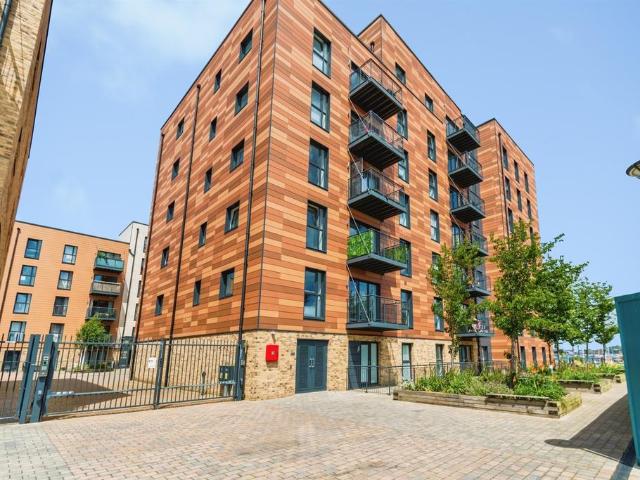 Flat for sale in St Mary's, City Of Southampton
