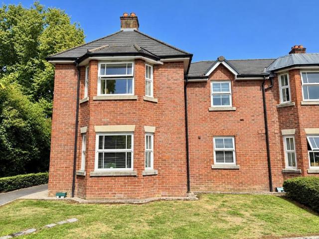 Flat for sale in St. Paul's, Salisbury