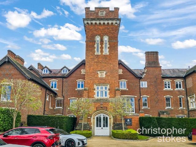 Flat for sale in Fretherne, Hertfordshire