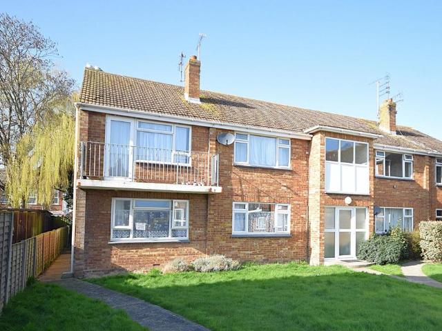 Flat for sale in Dale Hill, Essex