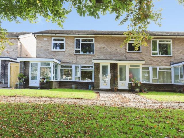 Flat for sale in Goldthorn Hill, Wolverhampton