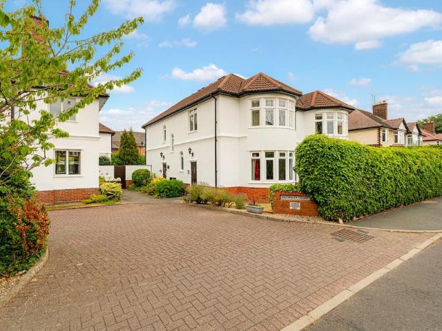 Flat for sale in Hoole, Two Mills