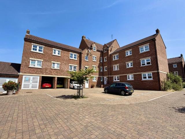 Flat for sale in Vastern, Wiltshire