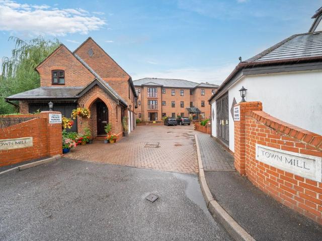 Flat for sale in Quidhampton, Basingstoke and Deane