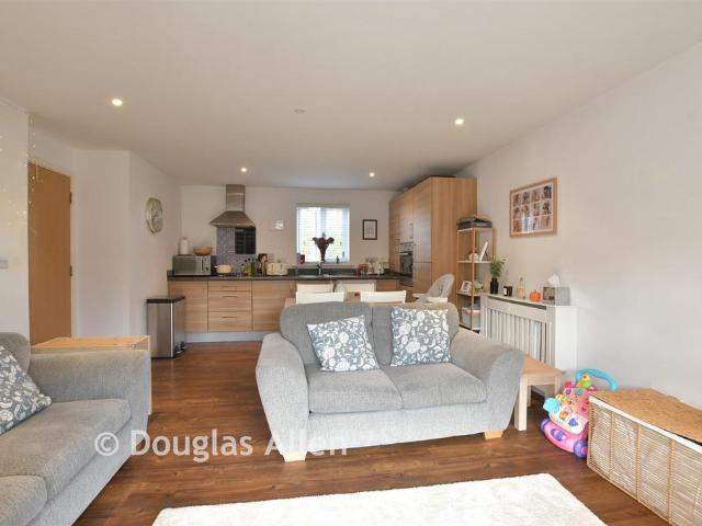 Flat for sale in Epping, Essex