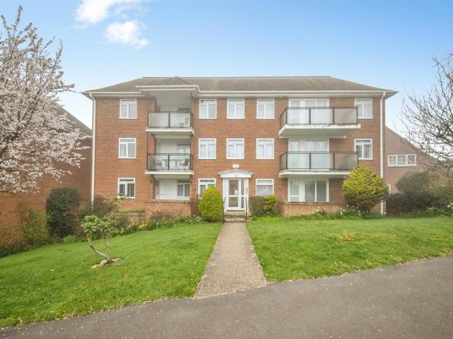 Flat for sale in Frinton and Walton, Dale Hill