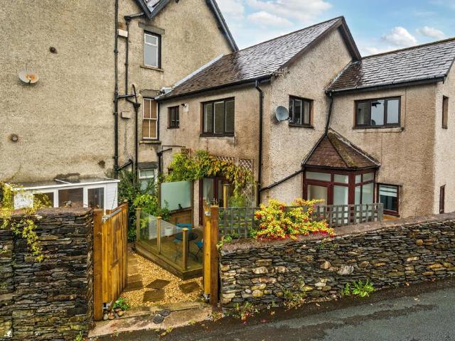 Flat for sale in Bowness-on-windermere