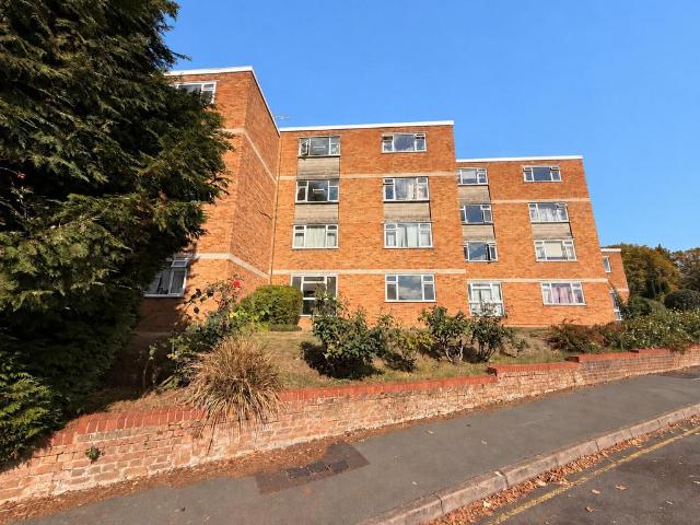 Flat for sale in Mount Hermon, Woking